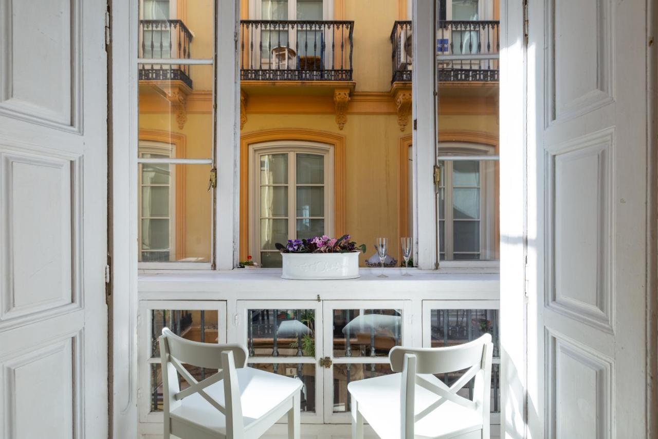 Puerta De Larios: Central Three-Bedroom Apartment With Balconies And Patio Málaga Buitenkant foto