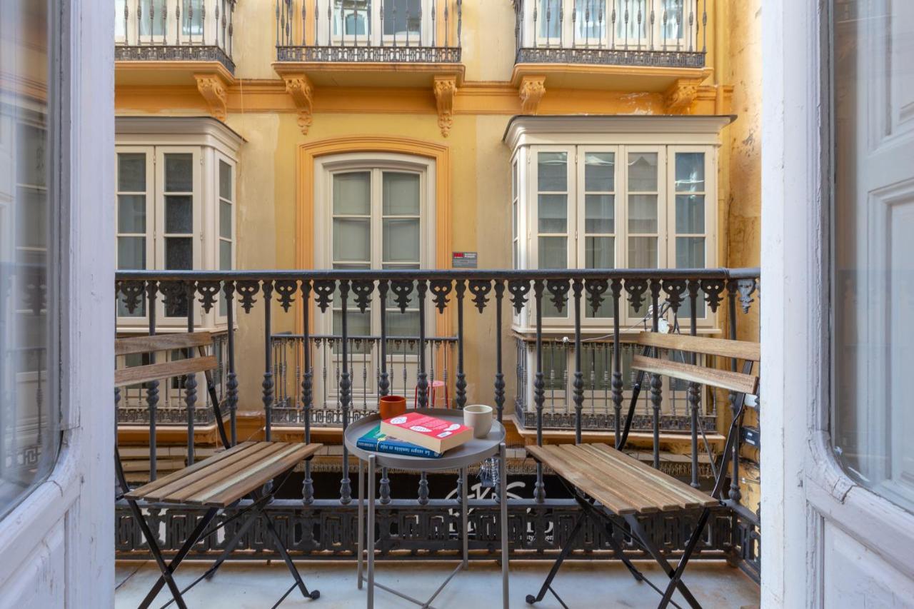Puerta De Larios: Central Three-Bedroom Apartment With Balconies And Patio Málaga Buitenkant foto
