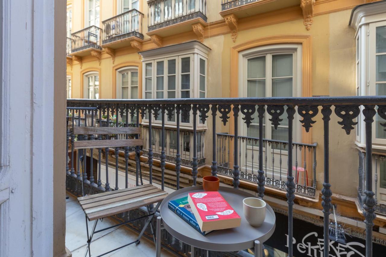 Puerta De Larios: Central Three-Bedroom Apartment With Balconies And Patio Málaga Buitenkant foto